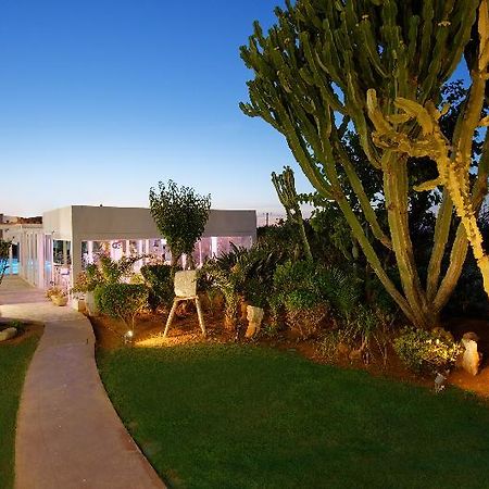אניסאראס Hotel Oasis Beach (Adults Only) מראה חיצוני תמונה