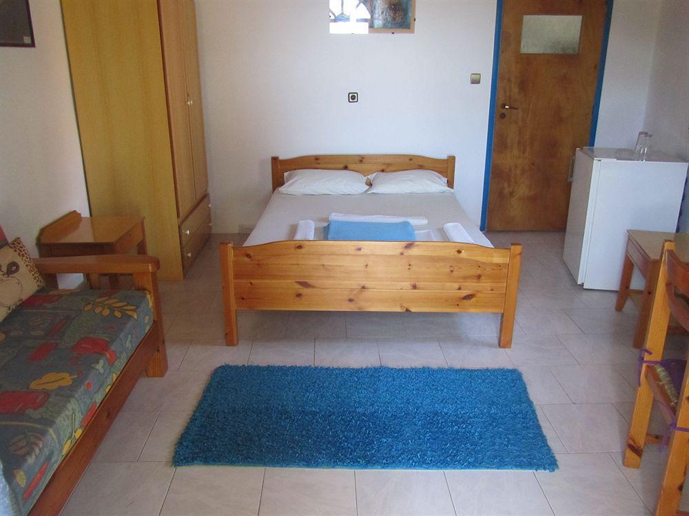 אניסאראס Hotel Oasis Beach (Adults Only) מראה חיצוני תמונה