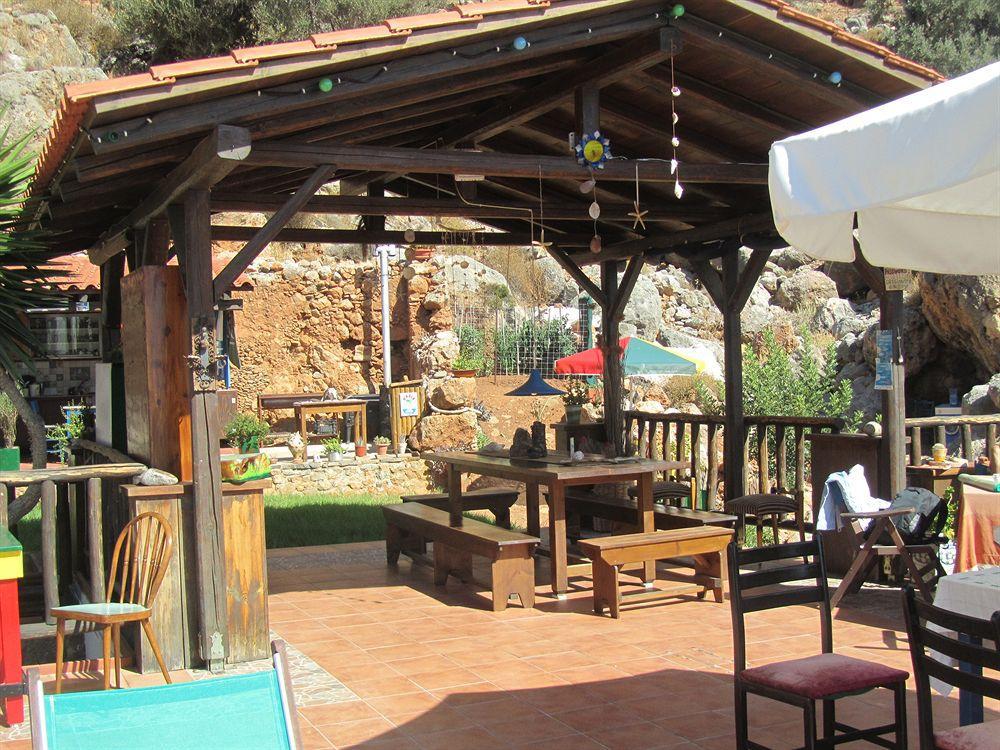 אניסאראס Hotel Oasis Beach (Adults Only) מראה חיצוני תמונה