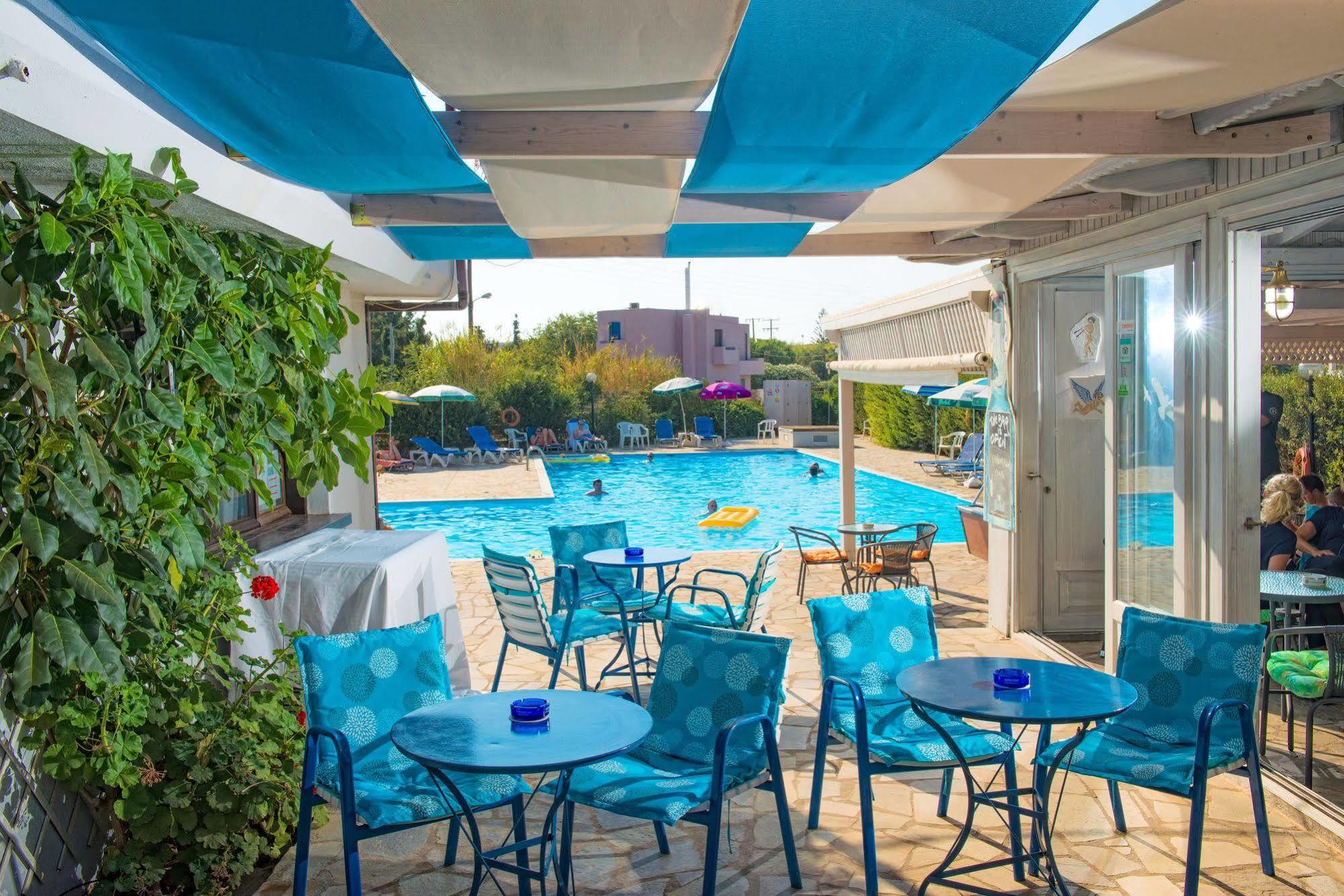 אניסאראס Hotel Oasis Beach (Adults Only) מראה חיצוני תמונה