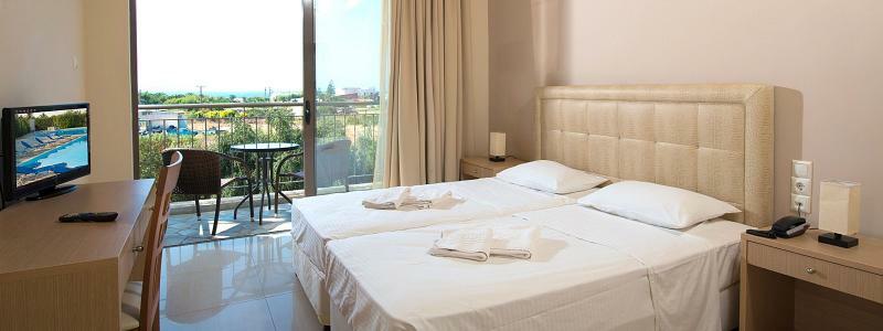 אניסאראס Hotel Oasis Beach (Adults Only) מראה חיצוני תמונה